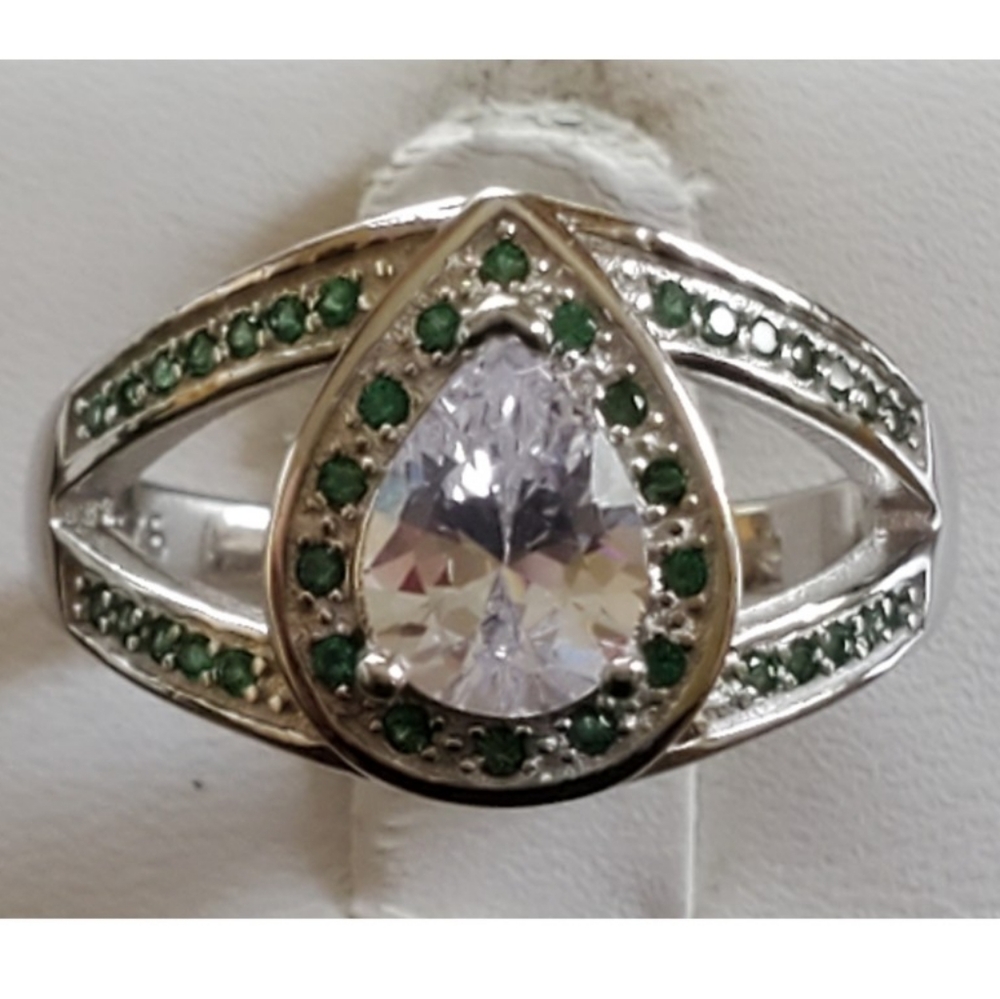 Genuine 3ct White Sapphire & Emerald Ring Size 8